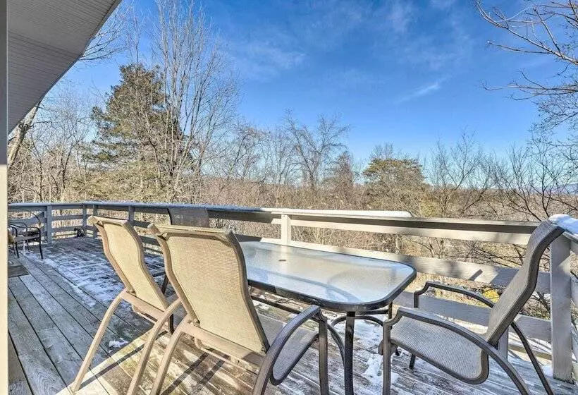 Massanutten Retreat W/ Double Deck & Mtn View!