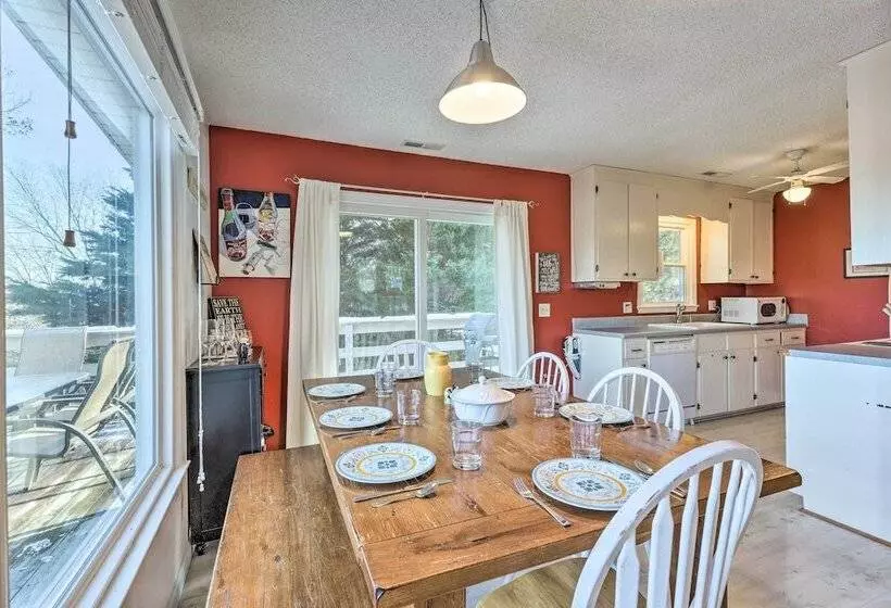 Massanutten Retreat W/ Double Deck & Mtn View!