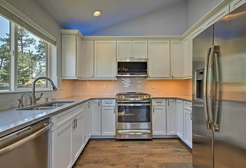 12 Mi To Red Rocks: Morrison Home W/ Deck