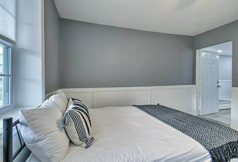 Myrtle Beach Duplex Home W/ Deck + Fire Pit!