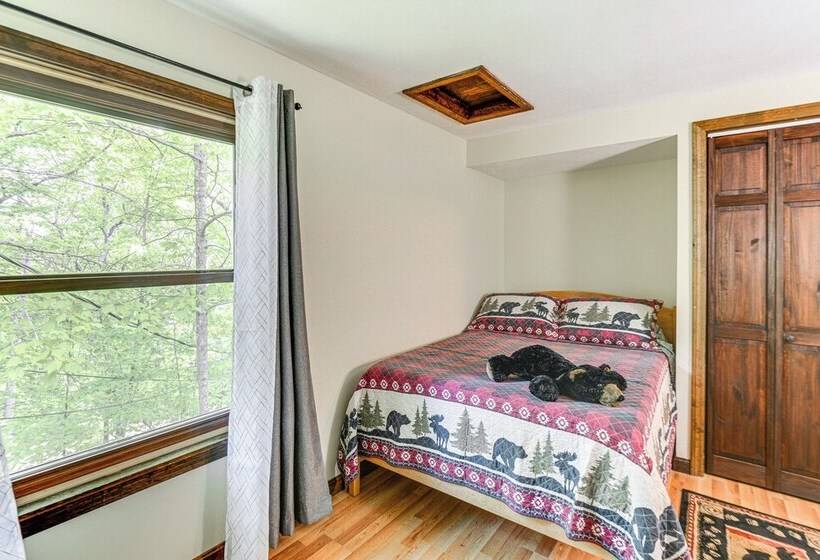 New Hampshire Vacation Rental   Walk To Beach!