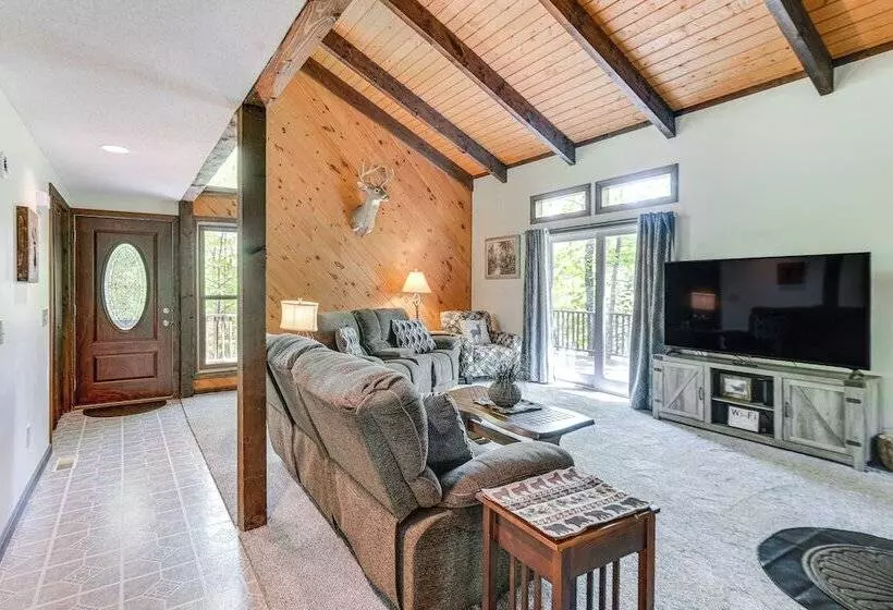 New Hampshire Vacation Rental   Walk To Beach!