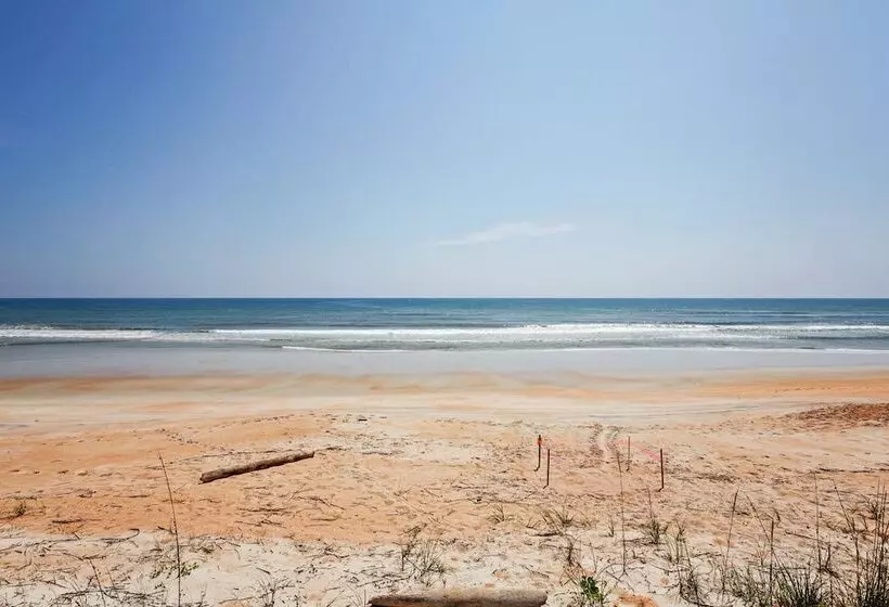 Oceanfront Oasis In Flagler Beach W/ Deck & Views!