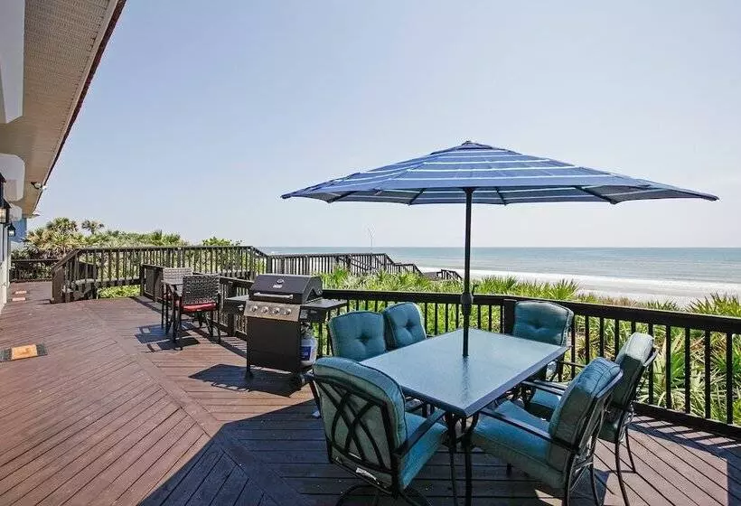 Oceanfront Oasis In Flagler Beach W/ Deck & Views!