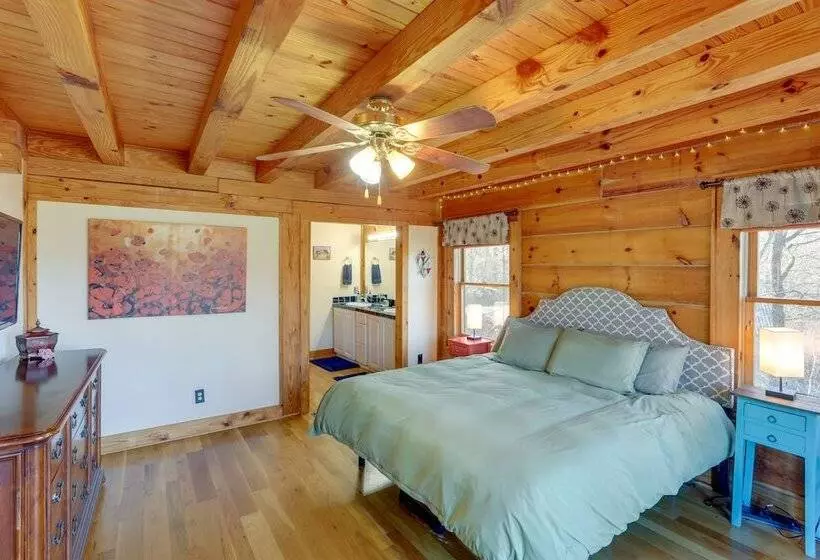 Hot Tub & Game Room: Powderhorn Mountain Cabin