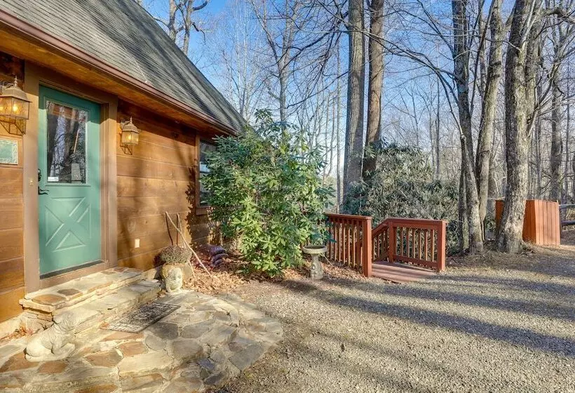 Hot Tub & Game Room: Powderhorn Mountain Cabin