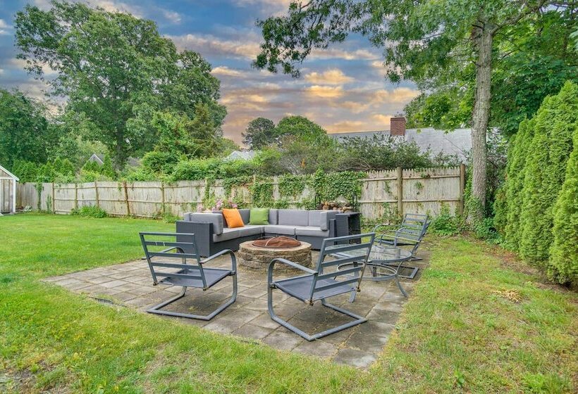 Dennis Retreat: 4 Mi To Mayflower Beach!