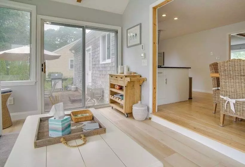 Dennis Retreat: 4 Mi To Mayflower Beach!