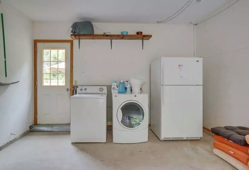 Dennis Retreat: 4 Mi To Mayflower Beach!