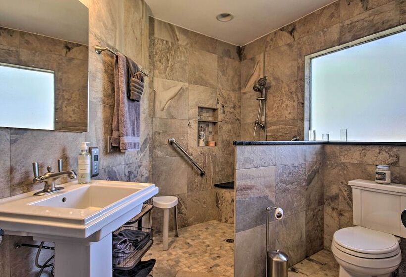 Quiet Lakefront Retreat W/ Boat Ramp & 2 Docks