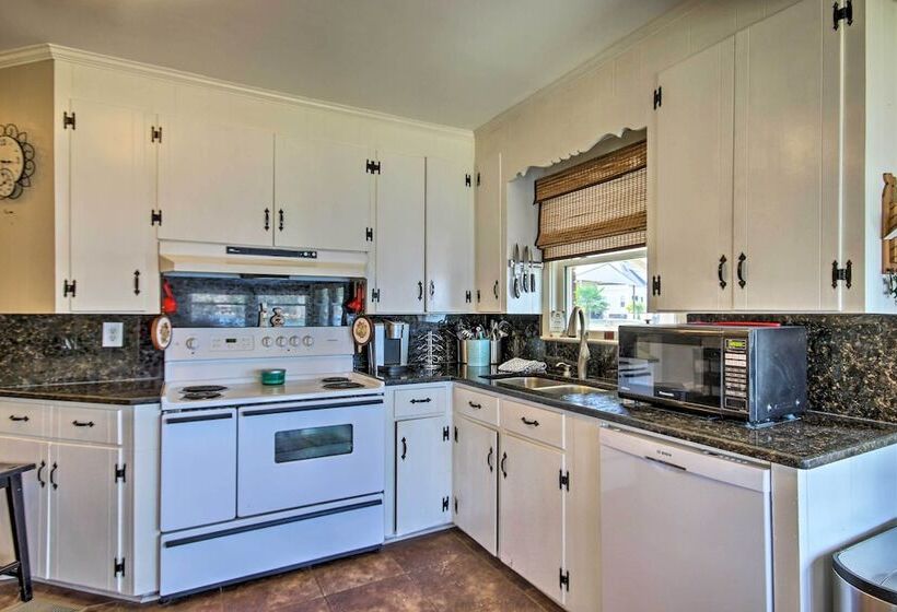 Quiet Lakefront Retreat W/ Boat Ramp & 2 Docks