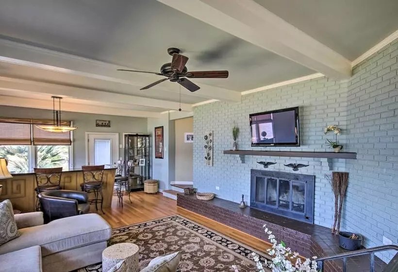 Quiet Lakefront Retreat W/ Boat Ramp & 2 Docks