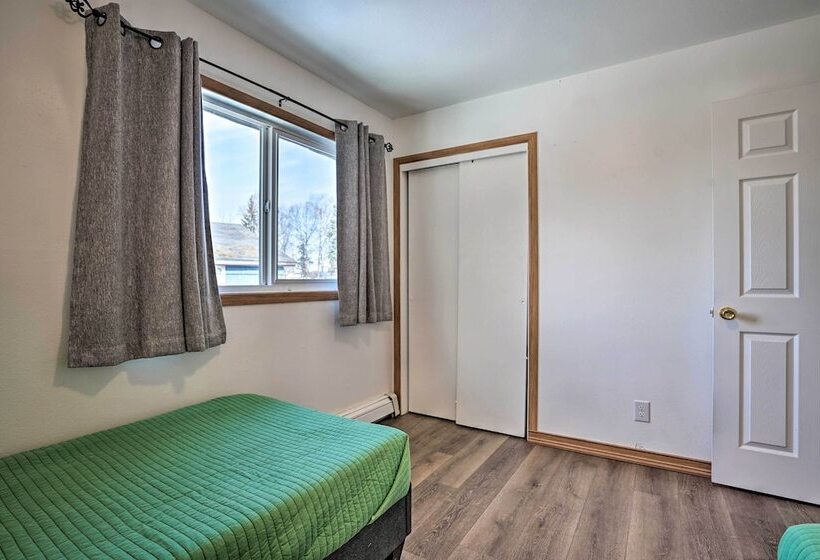 Relaxing Anchorage Home ~ 1 Mi To Downtown!