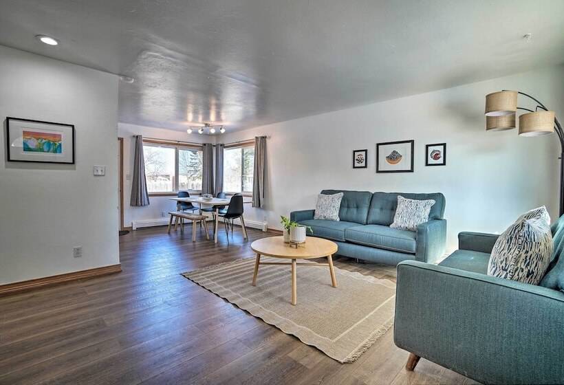 Relaxing Anchorage Home ~ 1 Mi To Downtown!