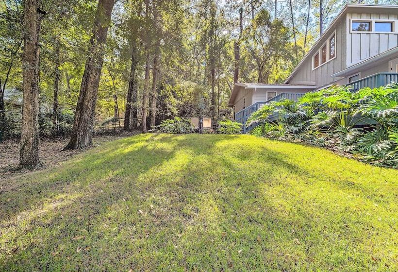 Remodeled Family Home W/ Patio Walk To Uf!