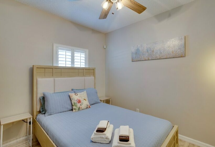 Renovated Sunny Port St Lucie Home W/ Outdoor Pool