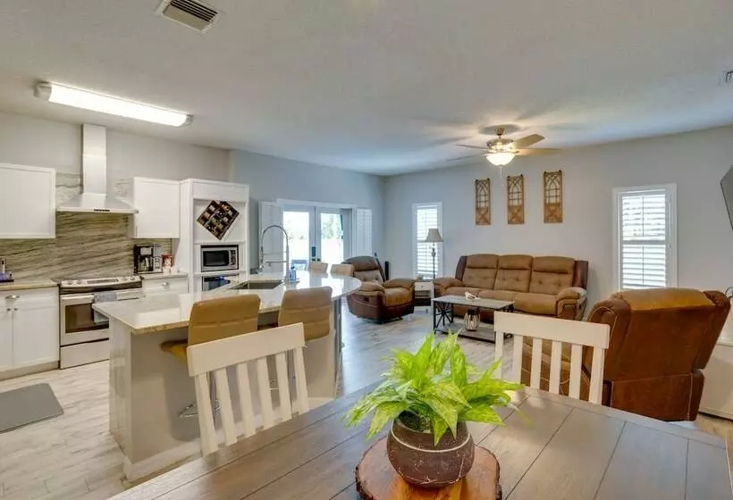 Renovated Sunny Port St Lucie Home W/ Outdoor Pool