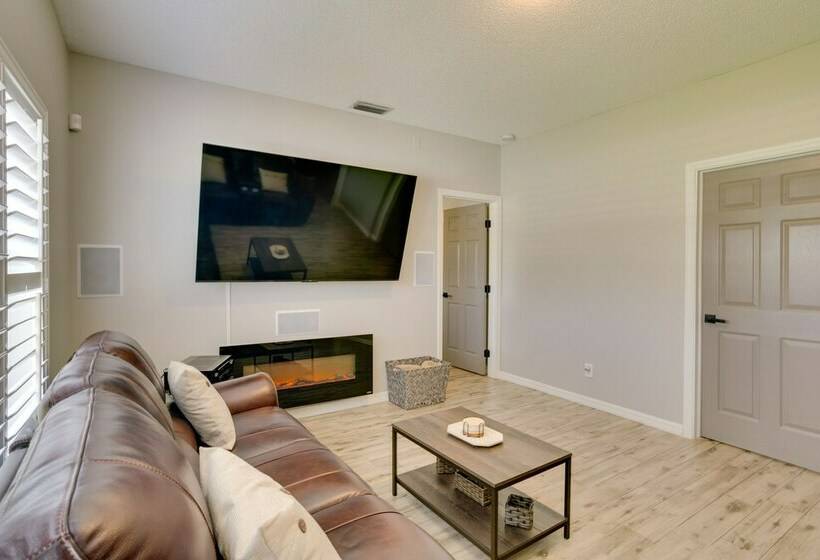 Renovated Sunny Port St Lucie Home W/ Outdoor Pool