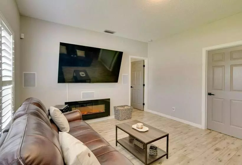 Renovated Sunny Port St Lucie Home W/ Outdoor Pool