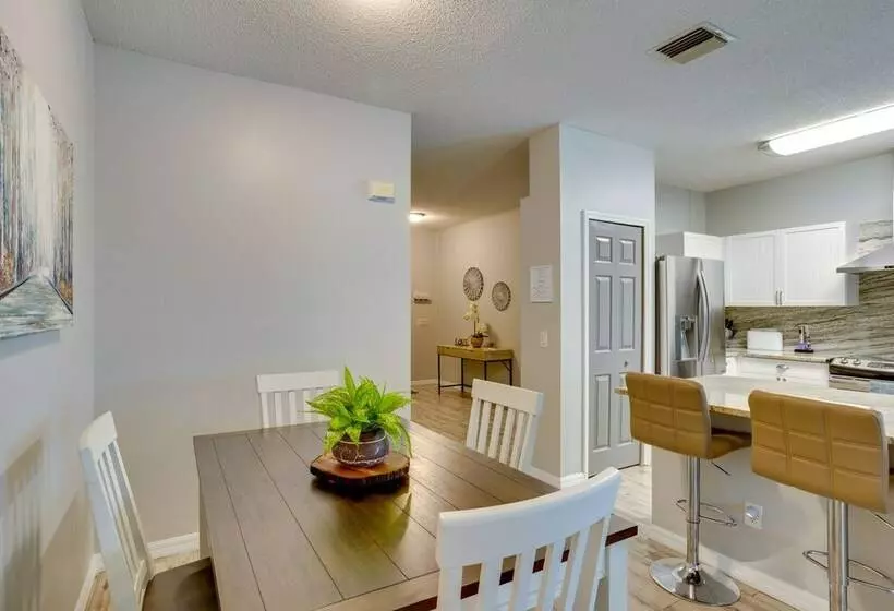 Renovated Sunny Port St Lucie Home W/ Outdoor Pool