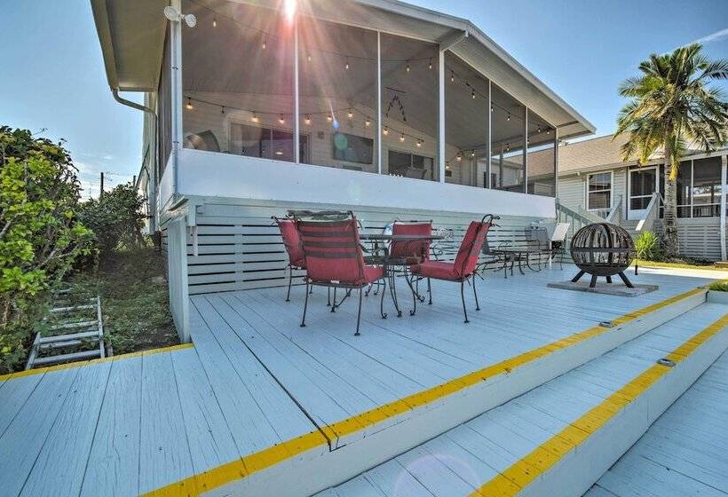 Retreat On The River W/ Boat Dock, Porch, & Grill!