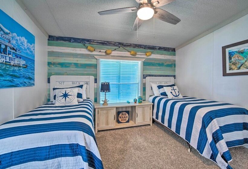 Retreat On The River W/ Boat Dock, Porch, & Grill!