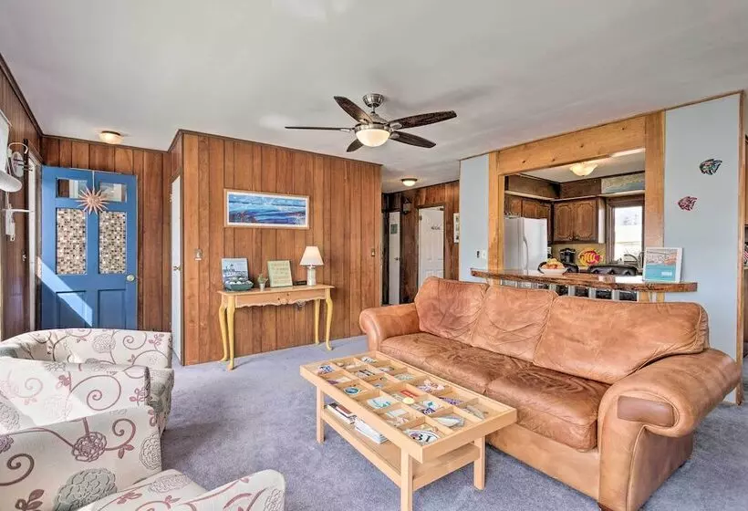 Rhode Island Oceanview Retreat: Walk To Shore!