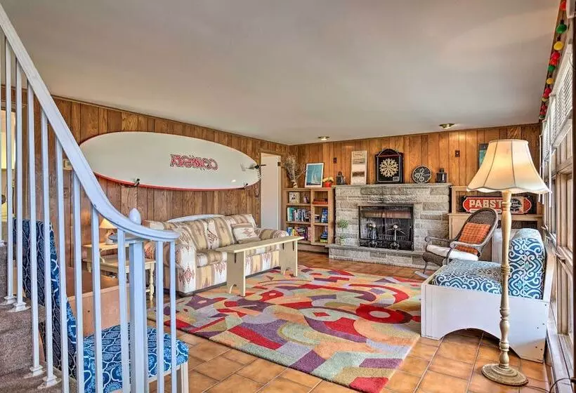 Rhode Island Oceanview Retreat: Walk To Shore!