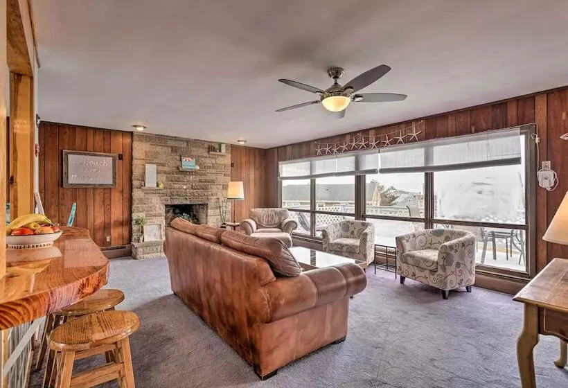 Rhode Island Oceanview Retreat: Walk To Shore!