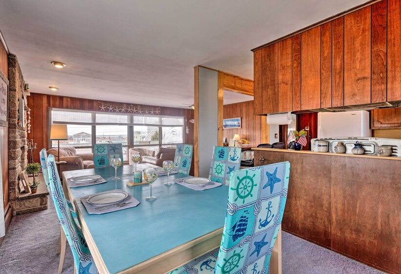 Rhode Island Oceanview Retreat: Walk To Shore!