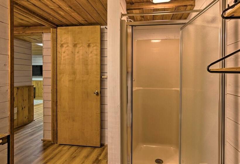 Secluded Cabin W/ Spacious Kitchen & Dining Area!