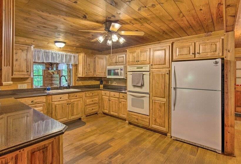 Secluded Cabin W/ Spacious Kitchen & Dining Area!