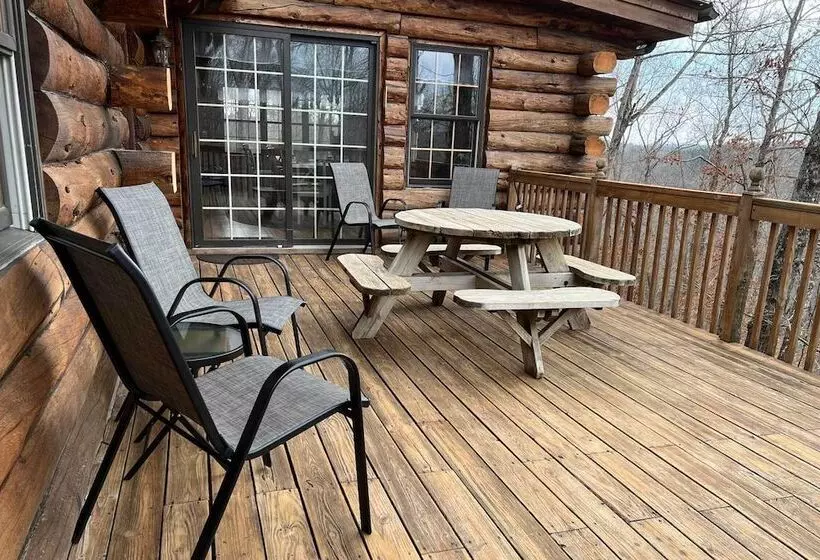 Secluded Cabin W/ Spacious Kitchen & Dining Area!