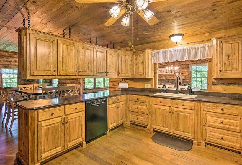Secluded Cabin W/ Spacious Kitchen & Dining Area!