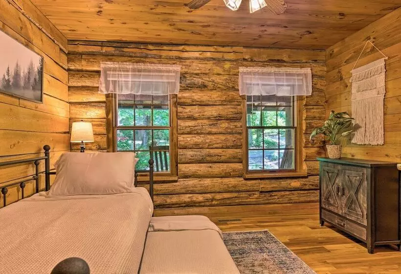 Secluded Cabin W/ Spacious Kitchen & Dining Area!