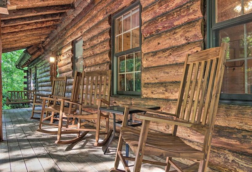 Secluded Cabin W/ Spacious Kitchen & Dining Area!