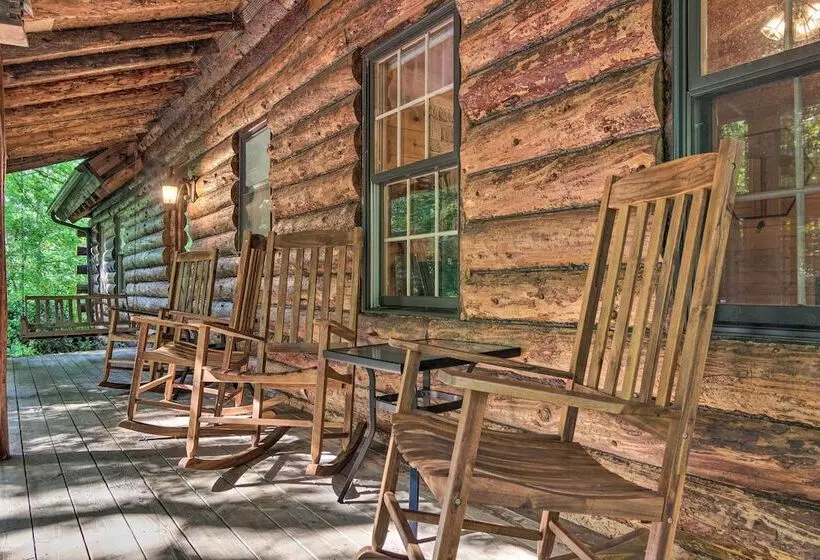 Secluded Cabin W/ Spacious Kitchen & Dining Area!