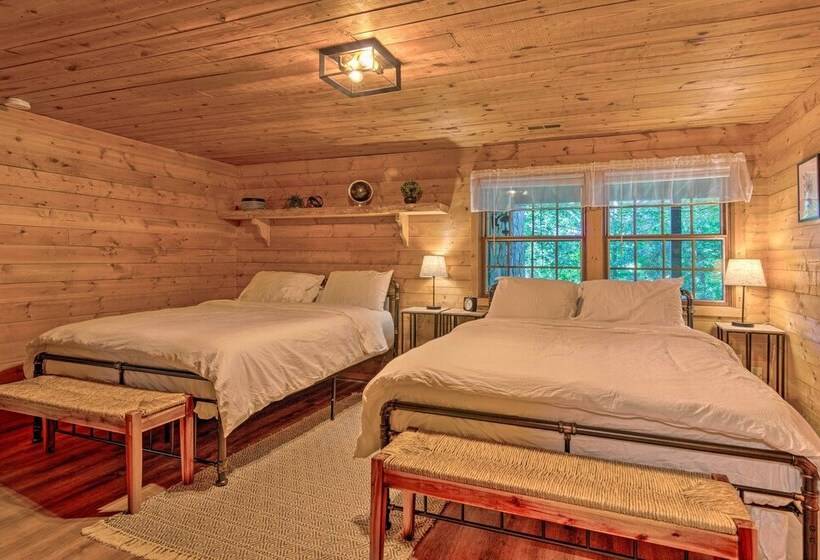 Secluded Cabin W/ Spacious Kitchen & Dining Area!