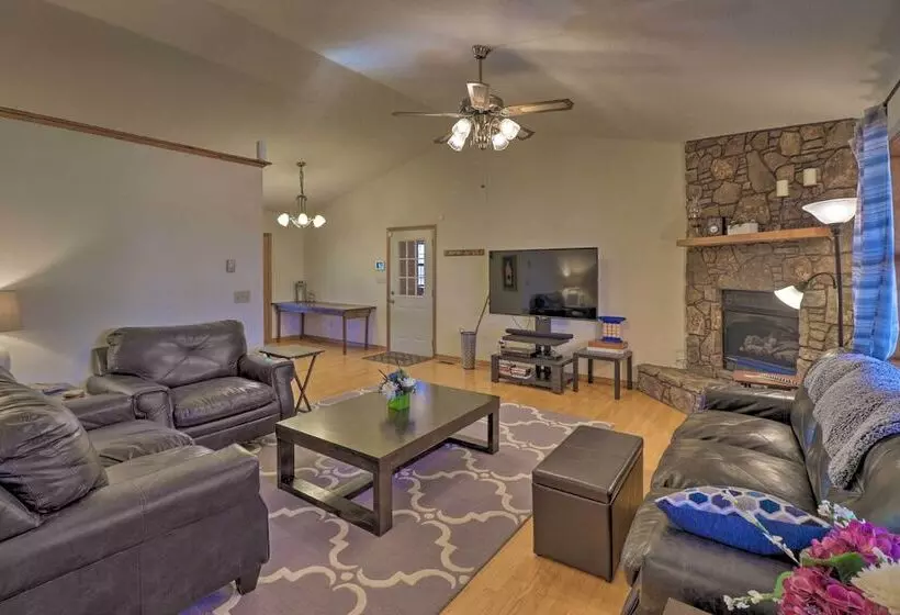 Secluded Marble Falls Family Home W/ Mtn Views!