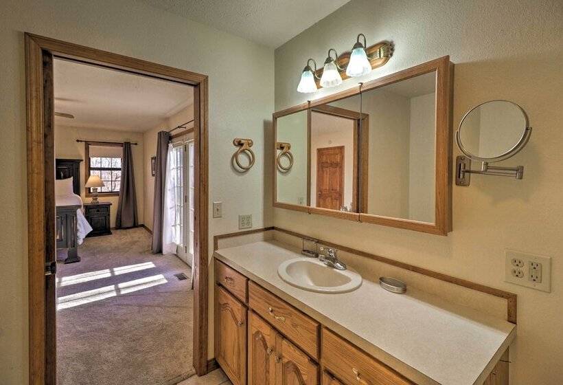 Secluded Marble Falls Family Home W/ Mtn Views!