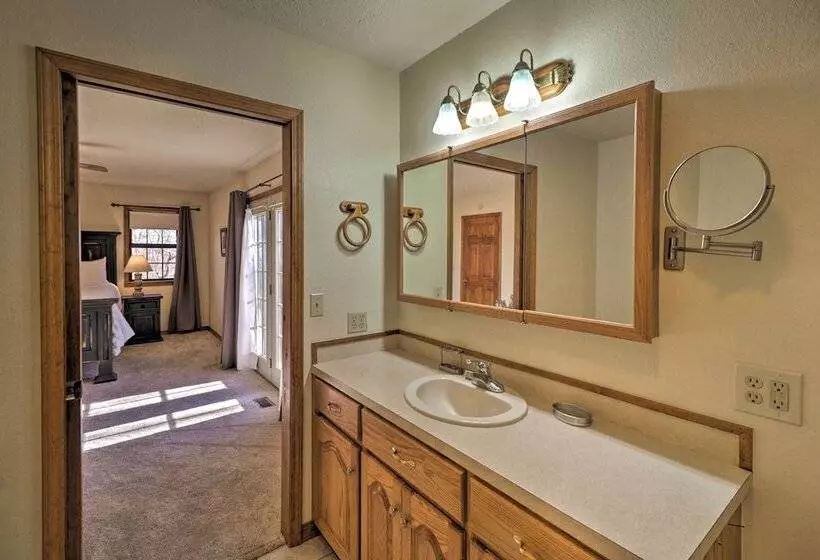 Secluded Marble Falls Family Home W/ Mtn Views!