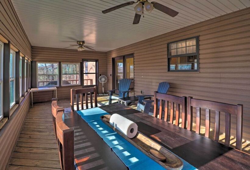 Secluded Marble Falls Family Home W/ Mtn Views!