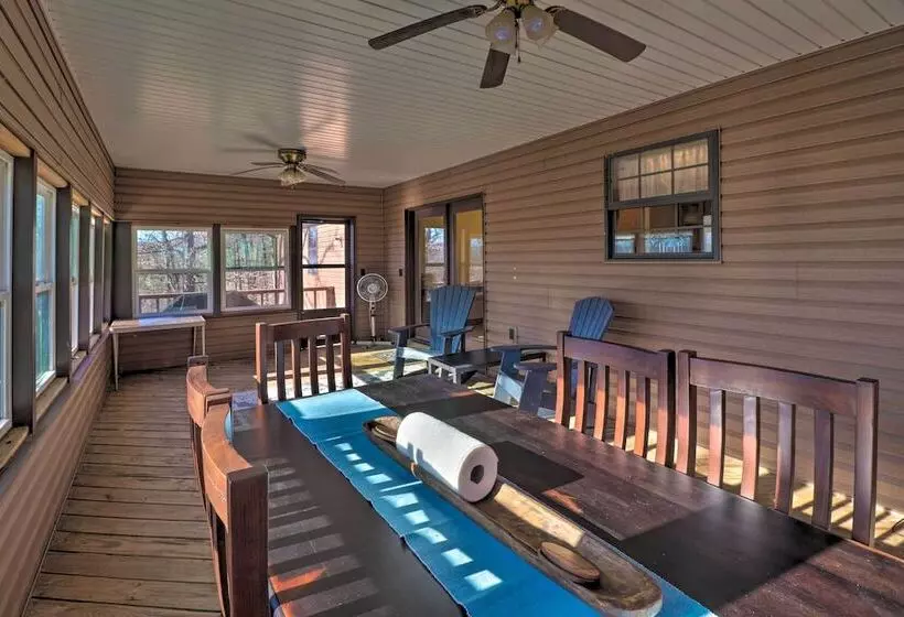 Secluded Marble Falls Family Home W/ Mtn Views!