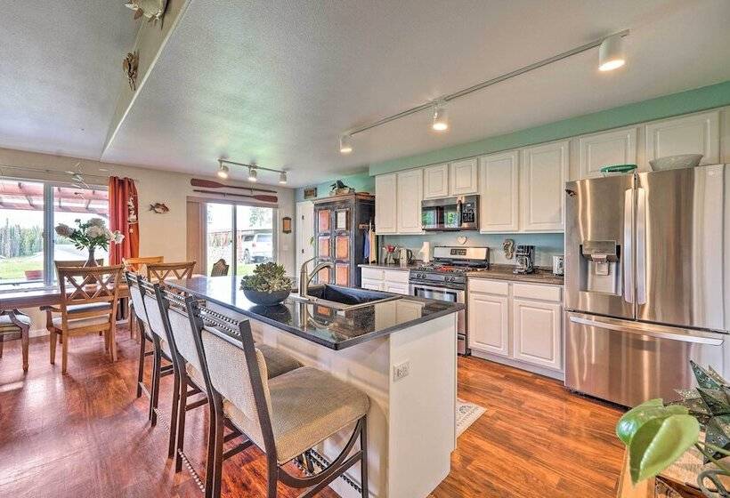 Soldotna Home W/ Yard, Walk To Kenai River!