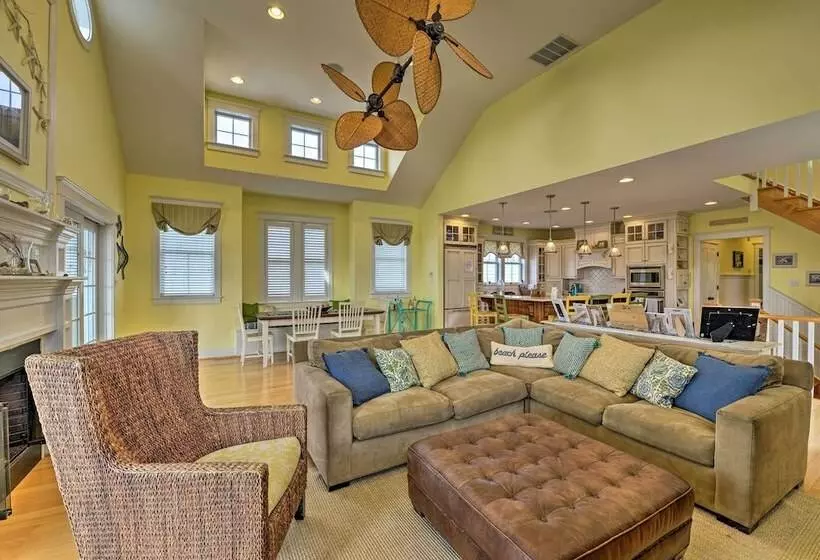 Spacious Avalon Beach House   2 Blocks To Water!