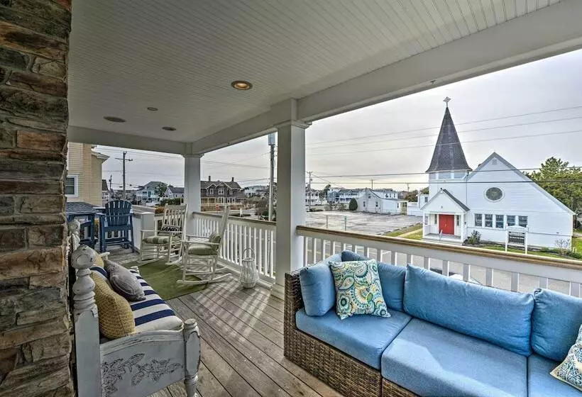 Spacious Avalon Beach House   2 Blocks To Water!