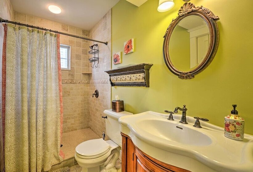 Spacious Avalon Beach House   2 Blocks To Water!