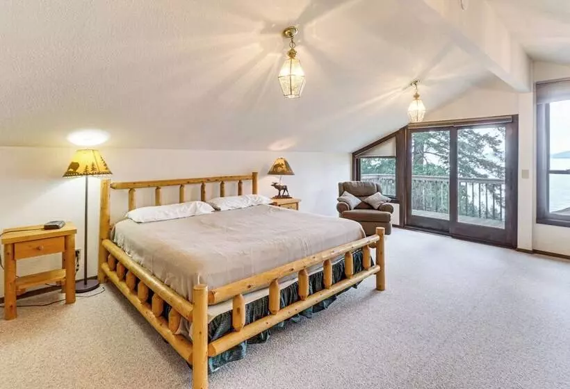 Flathead Lake Views: Scenic & Spacious Retreat!