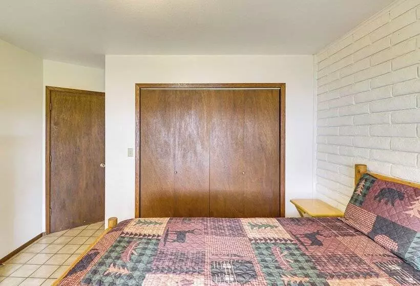 Flathead Lake Views: Scenic & Spacious Retreat!