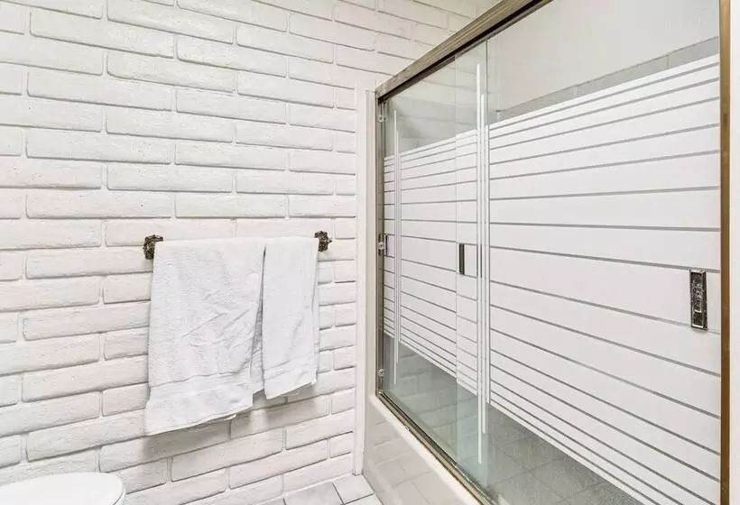 Flathead Lake Views: Scenic & Spacious Retreat!